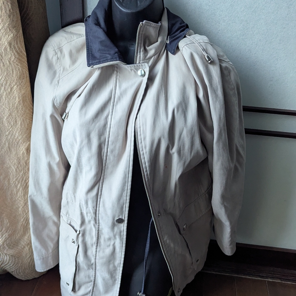 Liz Claiborne Tan Utility Jacket with Plaid Hood Size SMALL